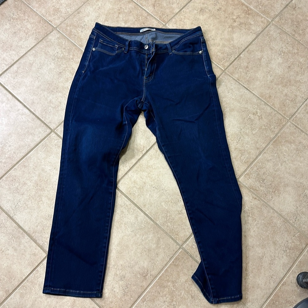 529 curvy skinny Levi’s  size 16